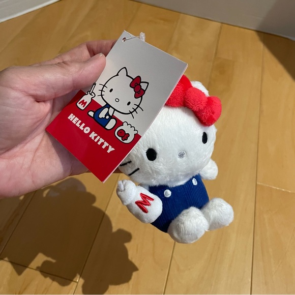 NWT hello kitty 50th anniversary plush keychain - Picture 4 of 5